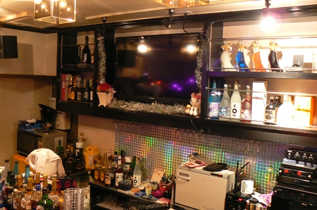Lounge R82 (ラウンジ アールハニー)の掲載写真
